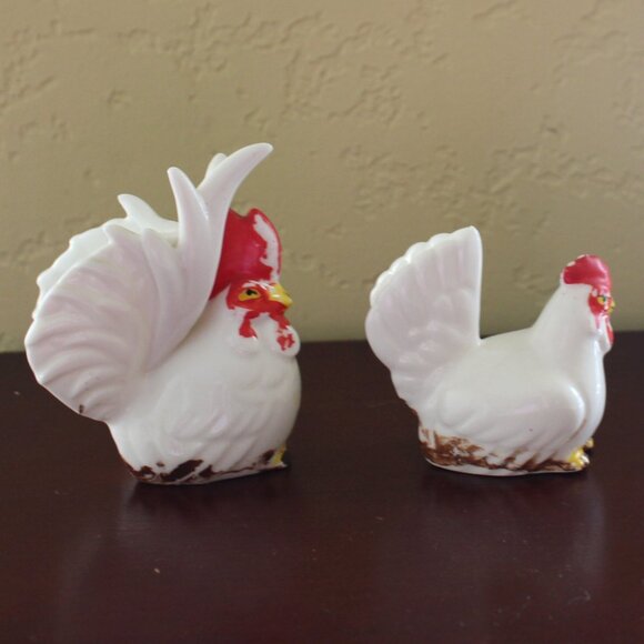 Vintage White Porcelain Hen and Rooster Salt & Pepper Shakers - Picture 2 of 14